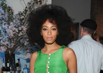 Great Outfits in Fashion History: Solange in Bright-Green Rosie Assoulin